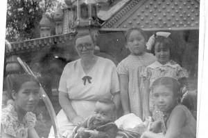 13. Айша, Евгения, внук Сакен, внучка Айгуль дочери Ая и Алтын