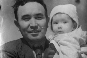 8. Сарсен с маленькой Алтын